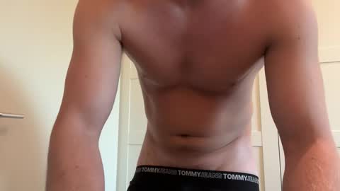 Snapshot of gigolo_amsterdam chatting on October 30, 3:35 pm gigolo amsterdam023 online show from October 30, 3:35 pm