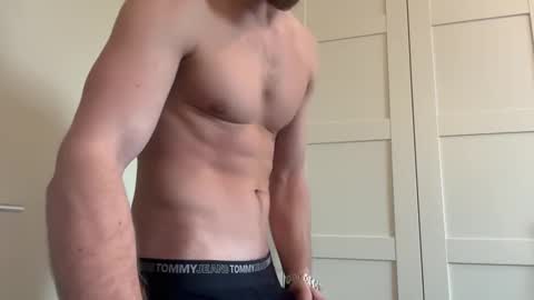 Snapshot of gigolo_amsterdam chatting on February 28, 11:00 am gigolo amsterdam023 online show from February 28, 11:00 am