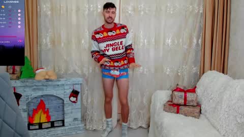 Snapshot of gilbertogonzales chatting on December 24, 6:44 am gilbertogonzales online show from December 24, 6:44 am