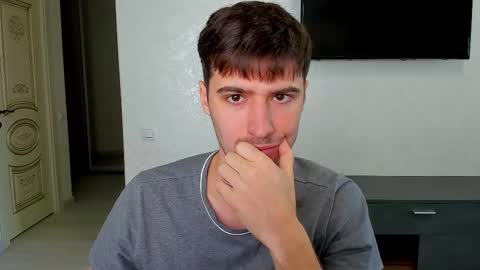 Snapshot of gilbertogonzales chatting on March 1, 6:13 am gilbertogonzales online show from March 1, 6:13 am