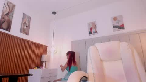 Snapshot of gimenalara chatting on April 15, 12:34 pm Gimena online show from April 15, 12:34 pm