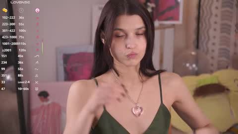 Mia online show from February 10, 8:07 am