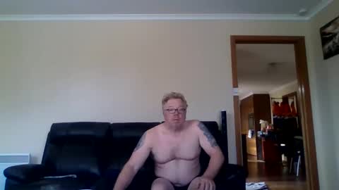 Snapshot of gimmmieoooo chatting on May 31, 1:36 am gimmmieoooo online show from May 31, 1:36 am