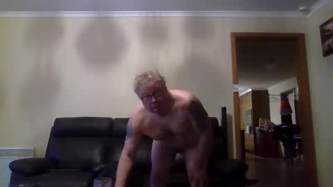 Snapshot of gimmmieoooo chatting on June 3, 8:50 am gimmmieoooo online show from June 3, 8:50 am