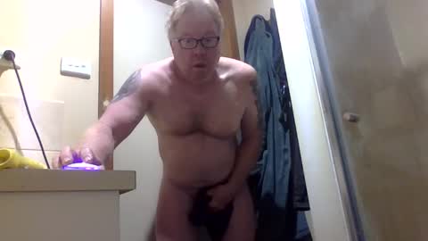 Snapshot of gimmmieoooo chatting on June 4, 6:47 pm gimmmieoooo online show from June 4, 6:47 pm