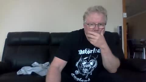 Snapshot of gimmmieoooo chatting on June 7, 4:38 am gimmmieoooo online show from June 7, 4:38 am
