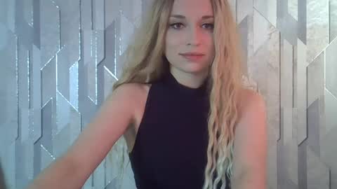 Snapshot of gina_helly chatting on July 25, 8:23 am gina_helly online show from July 25, 8:23 am
