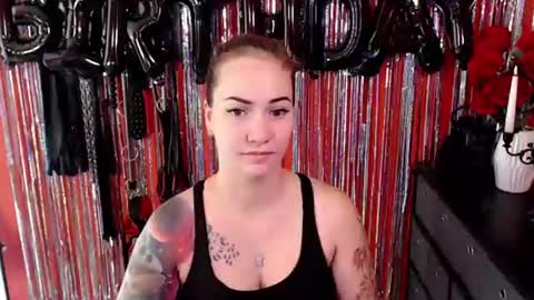 Snapshot of gina_hotlick chatting on July 16, 8:09 am gina_hotlick online show from July 16, 8:09 am