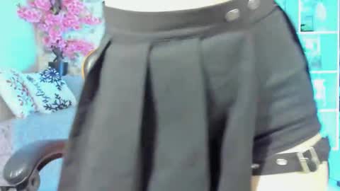 Gina online show from May 3, 1:11 am
