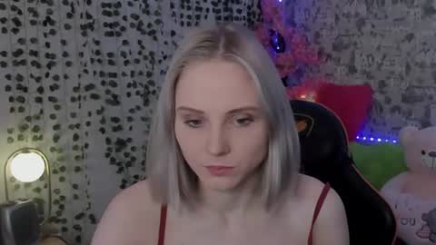 Gina online show from June 18, 1:17 am
