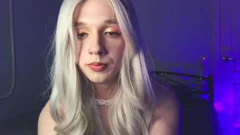 Snapshot of gina_rose_ts chatting on May 1, 7:29 pm GinaRose online show from May 1, 7:29 pm