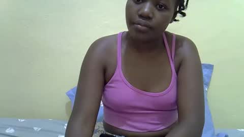 Adiliah online show from February 25, 12:04 pm