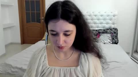 Snapshot of ginablum chatting on October 29, 9:33 am Kate online show from October 29, 9:33 am