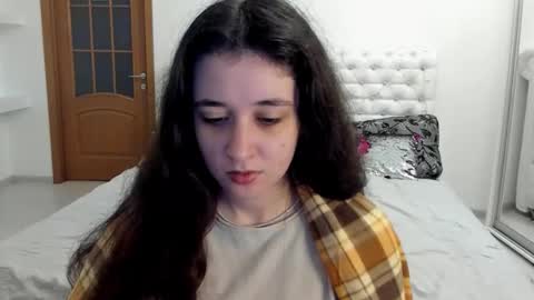 Snapshot of ginablum chatting on October 30, 8:27 am Kate online show from October 30, 8:27 am