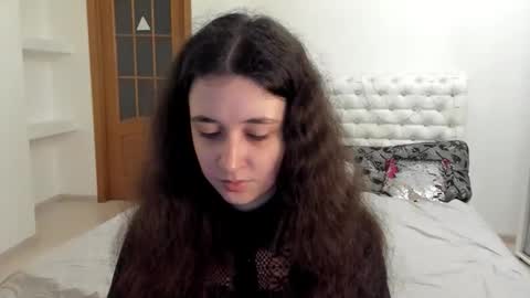 Snapshot of ginablum chatting on November 4, 8:35 am Kate online show from November 4, 8:35 am