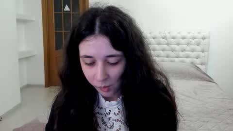 Snapshot of ginablum chatting on December 4, 9:07 am Kate online show from December 4, 9:07 am