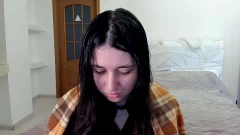 Kate online show from April 28, 8:19 am
