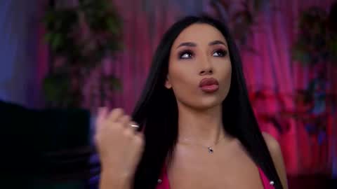 Gina online show from February 1, 7:45 pm