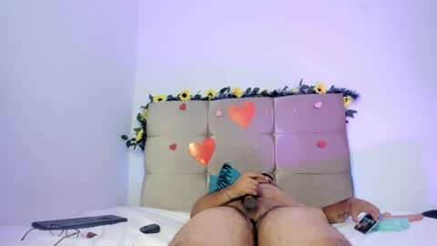 Snapshot of ginelawest chatting on March 7, 5:51 am Gine online show from March 7, 5:51 am