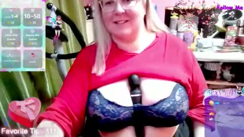 ginesia online show from April 29, 5:30 pm