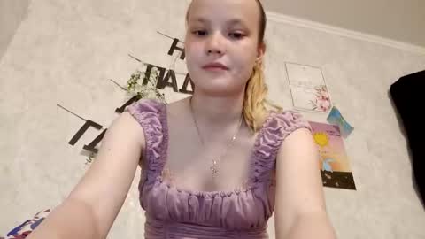 Snapshot of ginger_anna_est chatting on May 26, 5:53 pm Ginger Anna online show from May 26, 5:53 pm