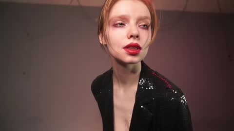        im expecting 350 thumbs up on my altar   online show from February 18, 10:28 pm