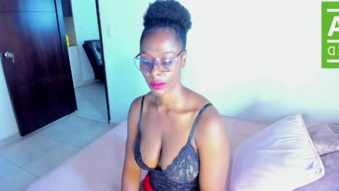 Snapshot of ginger_smil chatting on May 19, 1:06 pm Diana online show from May 19, 1:06 pm