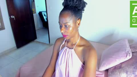 Snapshot of ginger_smil chatting on May 20, 12:33 pm Diana online show from May 20, 12:33 pm