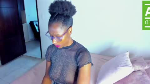 Snapshot of ginger_smil chatting on May 21, 12:12 pm Diana online show from May 21, 12:12 pm