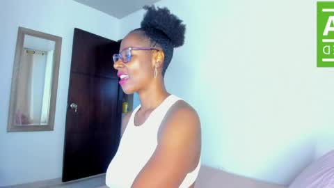 Snapshot of ginger_smil chatting on May 25, 11:49 am Diana online show from May 25, 11:49 am