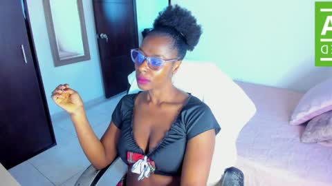 Snapshot of ginger_smil chatting on May 26, 12:12 pm Diana online show from May 26, 12:12 pm