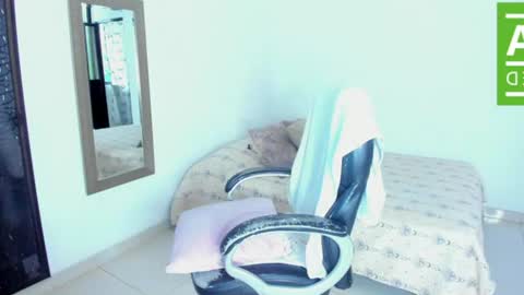 Snapshot of ginger_smil chatting on June 10, 12:37 pm Diana online show from June 10, 12:37 pm