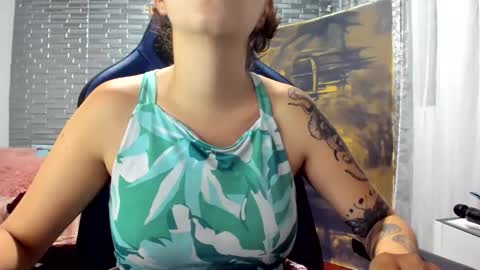 Snapshot of ginger_sweetty chatting on June 8, 4:46 am Ginger online show from June 8, 4:46 am