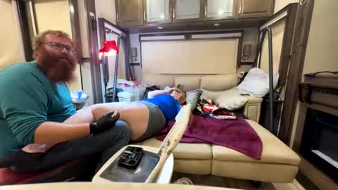 Snapshot of gingerbear3742 chatting on January 16, 4:05 am gingerbear3742 online show from January 16, 4:05 am