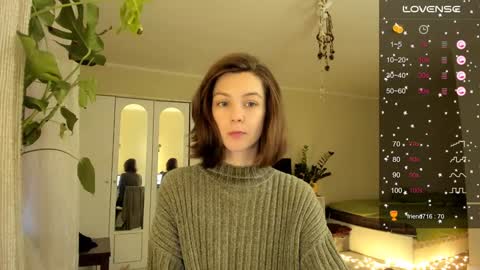 Snapshot of gingerbread__house chatting on December 28, 1:17 pm Vasilisa online show from December 28, 1:17 pm