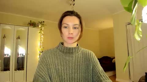 Snapshot of gingerbread__house chatting on October 28, 5:26 pm Vasilisa online show from October 28, 5:26 pm