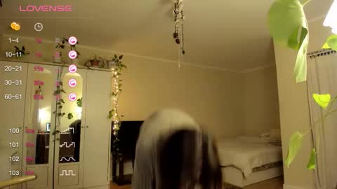 Snapshot of gingerbread__house chatting on February 13, 8:49 pm Vasilisa online show from February 13, 8:49 pm