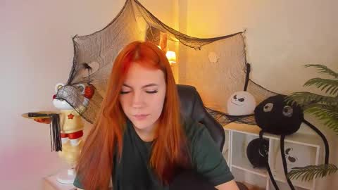 gingerr_pie online show from October 29, 7:04 pm