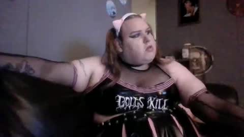 Snapshot of ginny_dominatrix chatting on February 10, 12:19 am ginny ray online show from February 10, 12:19 am