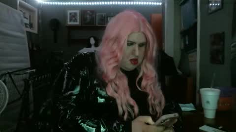 Snapshot of ginny_dominatrix chatting on December 4, 2:10 am ginny ray online show from December 4, 2:10 am