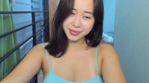 Snapshot of ginnycherry chatting on August 4, 5:37 pm Ginny online show from August 4, 5:37 pm