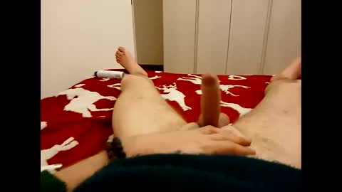 Snapshot of gino1235789 chatting on February 23, 12:19 am gino1235789 online show from February 23, 12:19 am