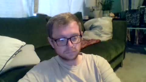 Snapshot of ginwood chatting on March 5, 1:39 pm ginwood online show from March 5, 1:39 pm