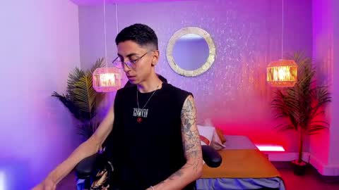 Gio Carangi online show from April 24, 3:09 am