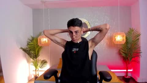 Snapshot of gio_carangi chatting on May 9, 2:50 am Gio Carangi online show from May 9, 2:50 am
