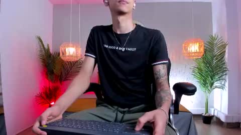 Snapshot of gio_carangi chatting on June 30, 2:56 am Gio Carangi online show from June 30, 2:56 am