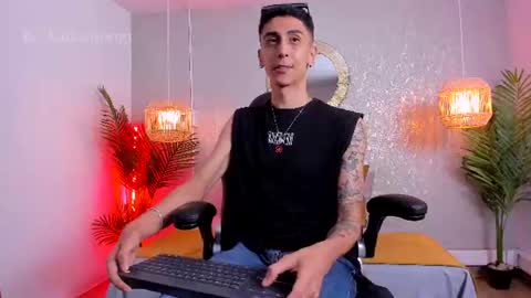 Snapshot of gio_carangi chatting on July 25, 2:53 am Gio Carangi online show from July 25, 2:53 am