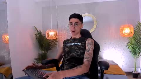 Snapshot of gio_carangi chatting on July 29, 2:53 am Gio Carangi online show from July 29, 2:53 am