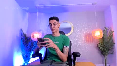 Snapshot of gio_carangi chatting on August 5, 4:04 am Gio Carangi online show from August 5, 4:04 am