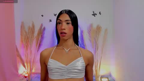 Snapshot of gio_gray chatting on November 7, 10:26 am gio_gray online show from November 7, 10:26 am